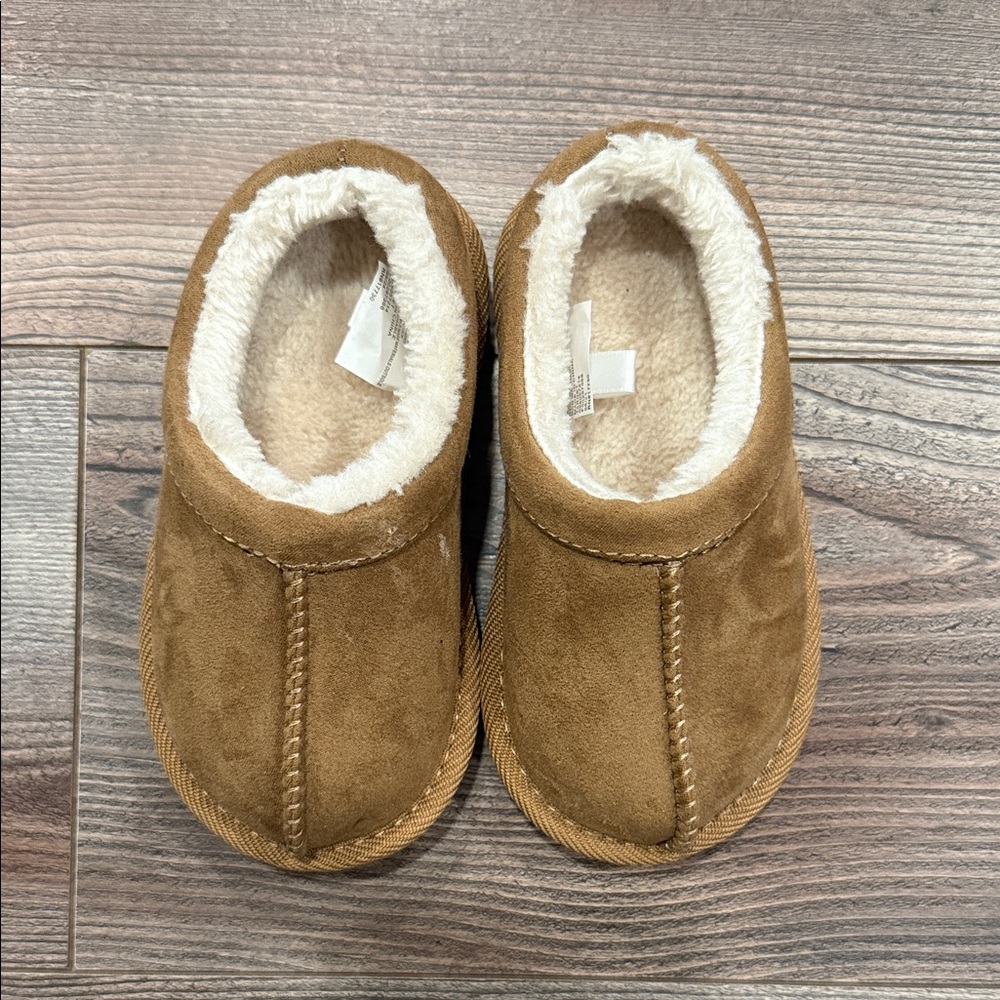 Cozy Tan Suede Slippers Size 7 for Toddler